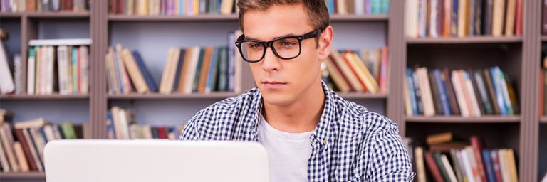 ¿Qué estudiar para ser perito de automóviles?